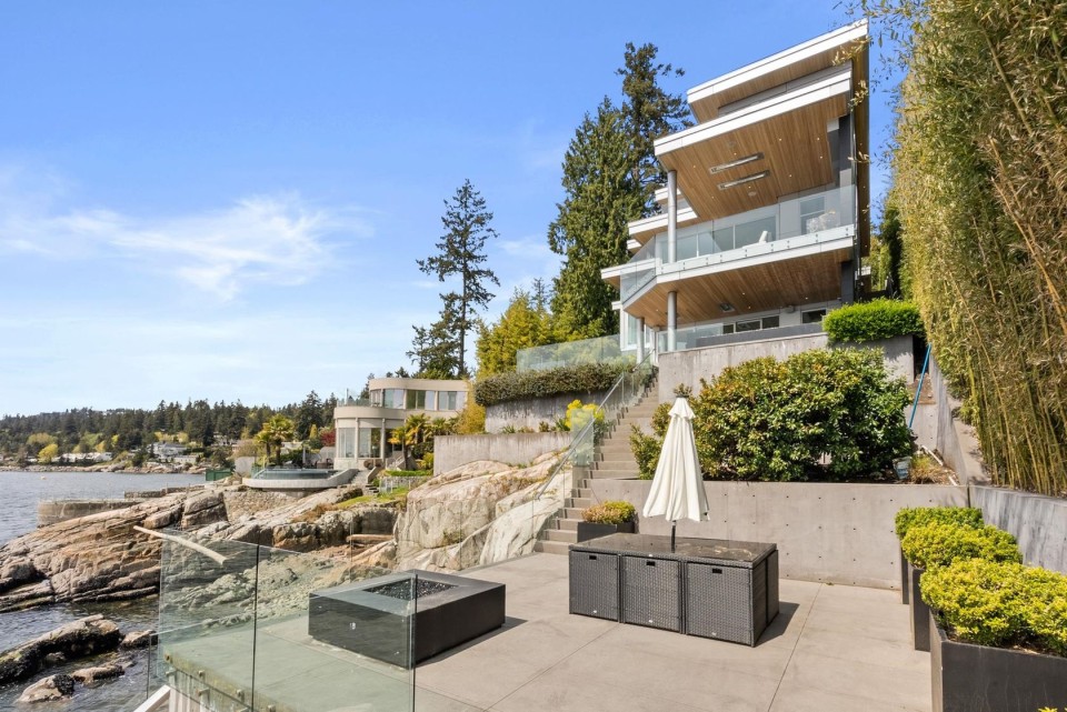 Photo 1 at 3906 Marine Drive, West Bay, West Vancouver