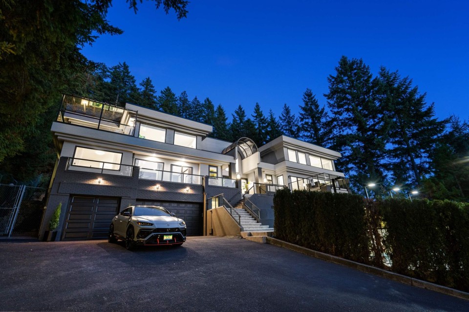 Photo 1 at 4556 Woodgreen Drive, Cypress Park Estates, West Vancouver