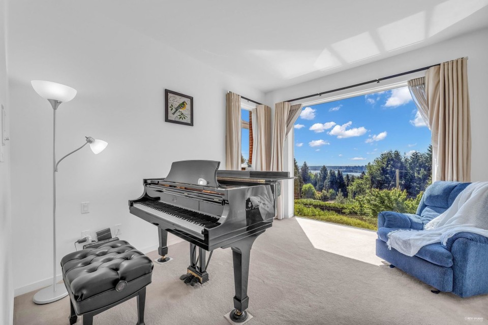 Photo 11 at 838 Pyrford Road, British Properties, West Vancouver