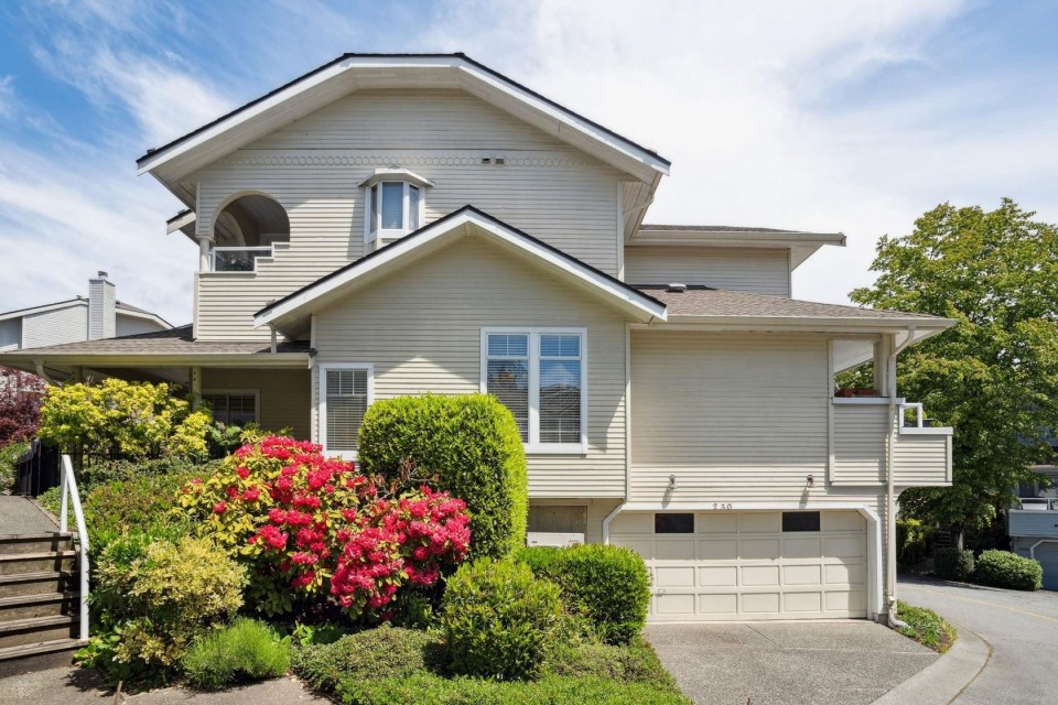 Photo 2 at 230 Waterleigh Drive, Marpole, Vancouver West