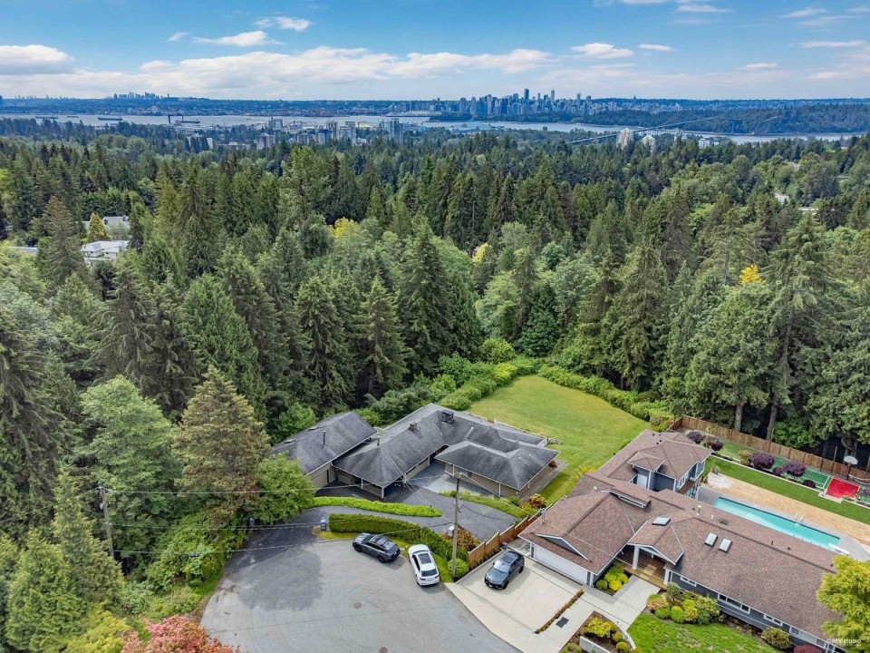 Photo 5 at 630 Holmbury Place, British Properties, West Vancouver