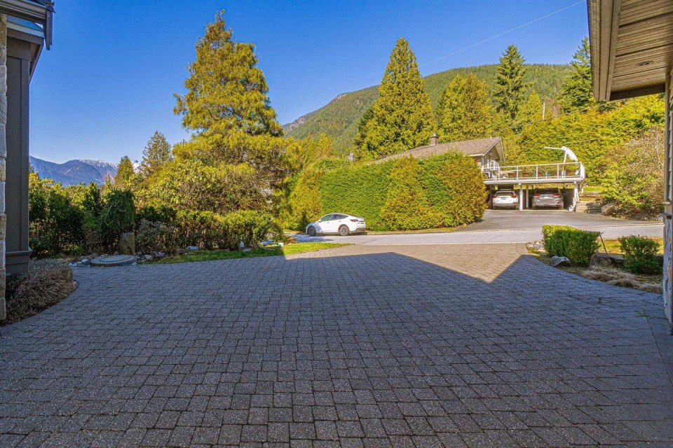 Photo 36 at 709 Handsworth Road, Forest Hills NV, North Vancouver