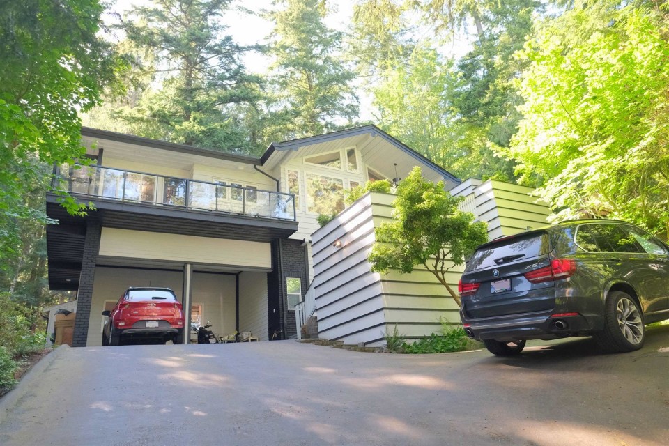 Photo 3 at 4621 Caulfeild Drive, Caulfeild, West Vancouver