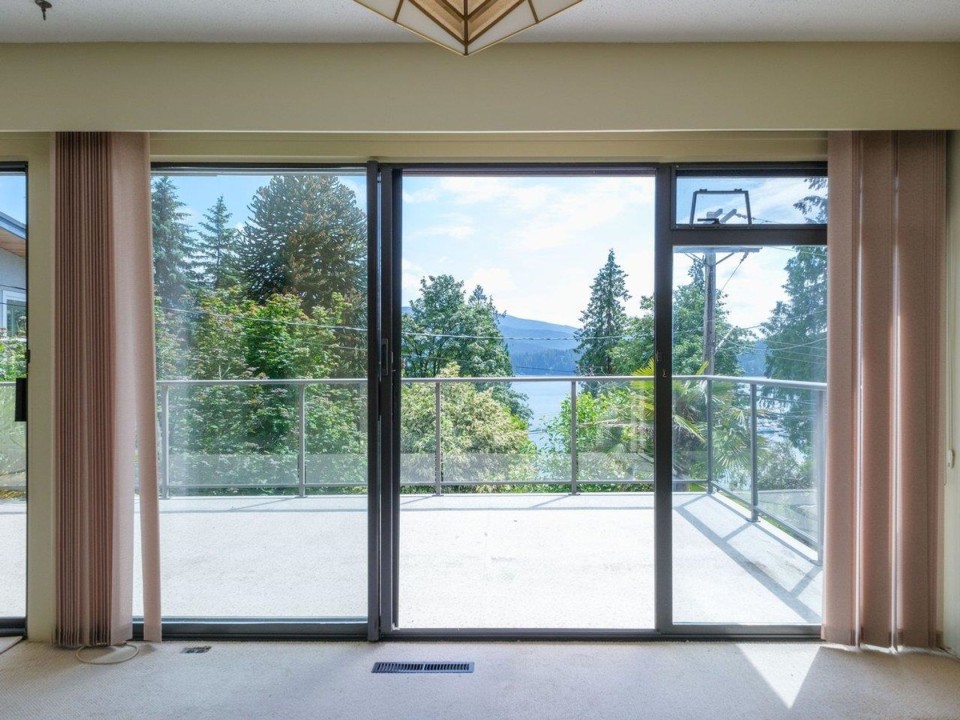 Photo 13 at 2433 Panorama Drive, Deep Cove, North Vancouver