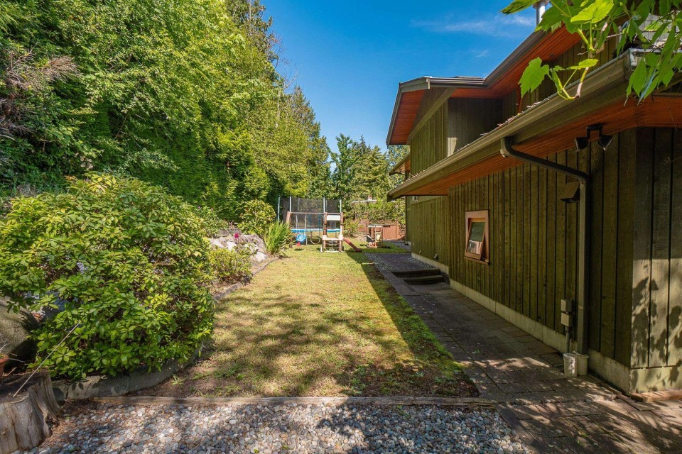 Photo 38 at 2275 Orchard Lane, Queens, West Vancouver