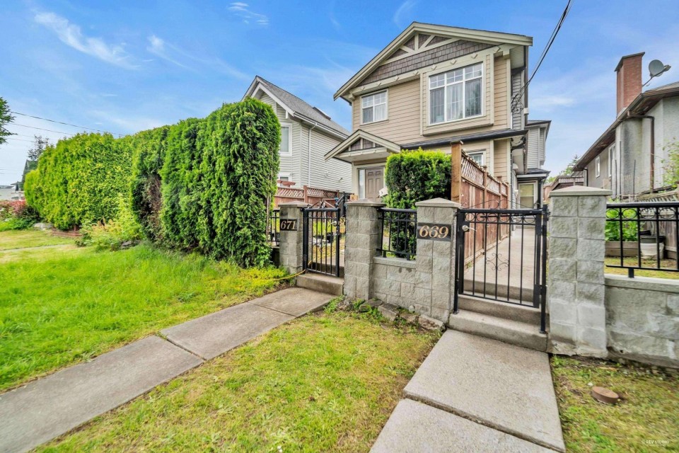 Photo 1 at 669 W 71st Avenue, Marpole, Vancouver West