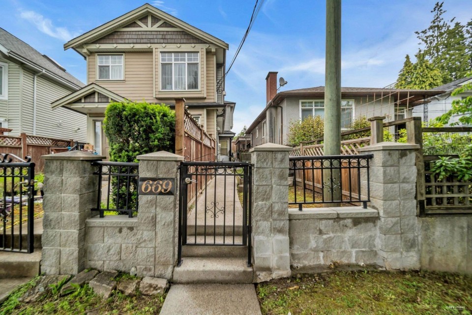 Photo 28 at 669 W 71st Avenue, Marpole, Vancouver West