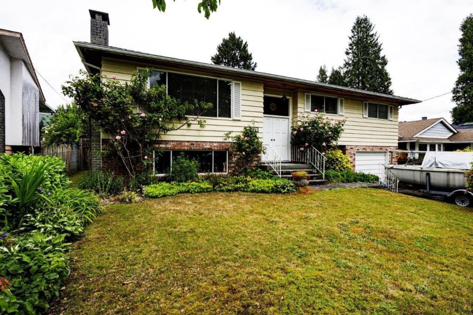 Photo 1 at 770 E 15th Street, Boulevard, North Vancouver