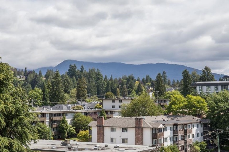 Photo 3 at 506 - 150 E 15th Street, Central Lonsdale, North Vancouver