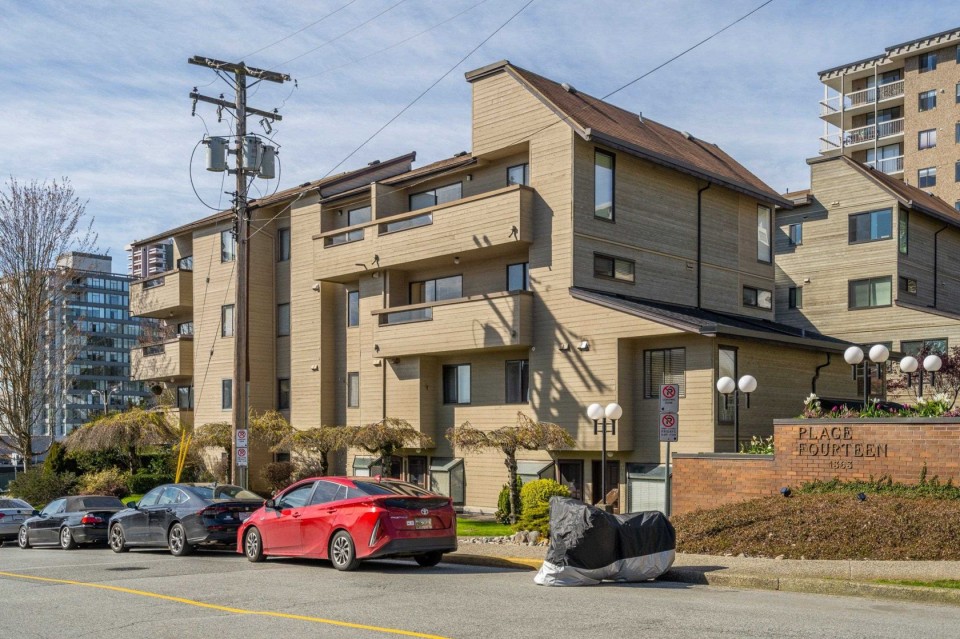 Photo 2 at 101 - 1363 Clyde Avenue, Ambleside, West Vancouver