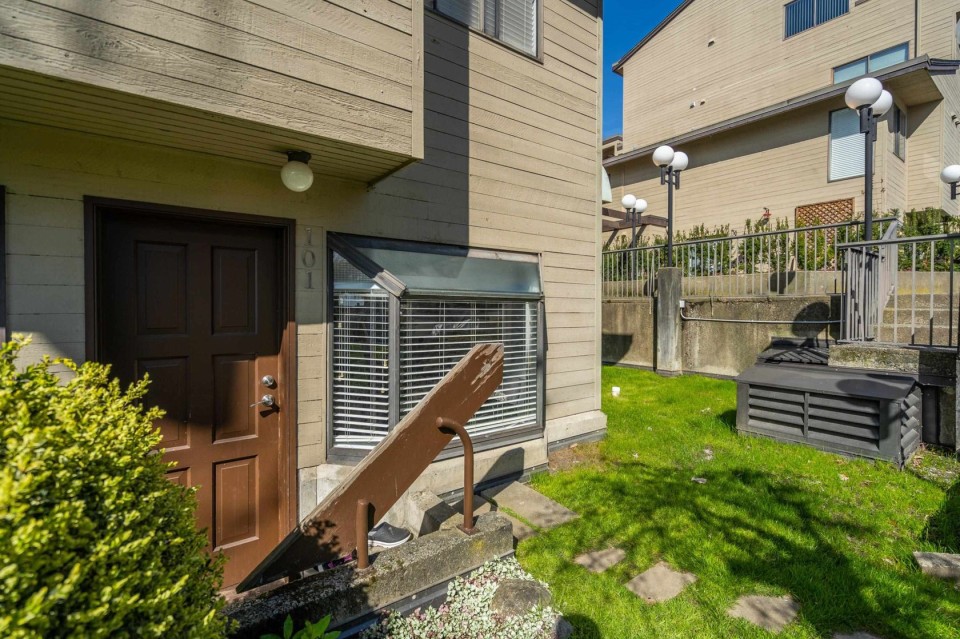 Photo 24 at 101 - 1363 Clyde Avenue, Ambleside, West Vancouver