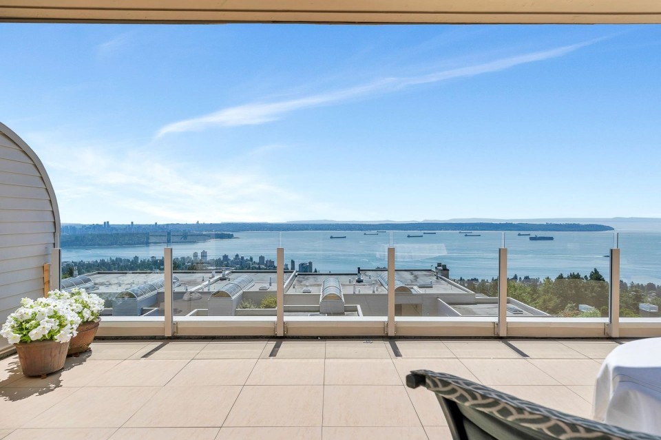 Photo 21 at 202 - 2274 Folkestone Way, Panorama Village, West Vancouver