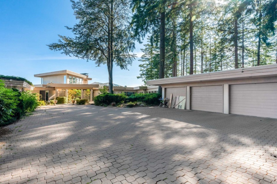 Photo 26 at 4060 Almondel Road, Bayridge, West Vancouver