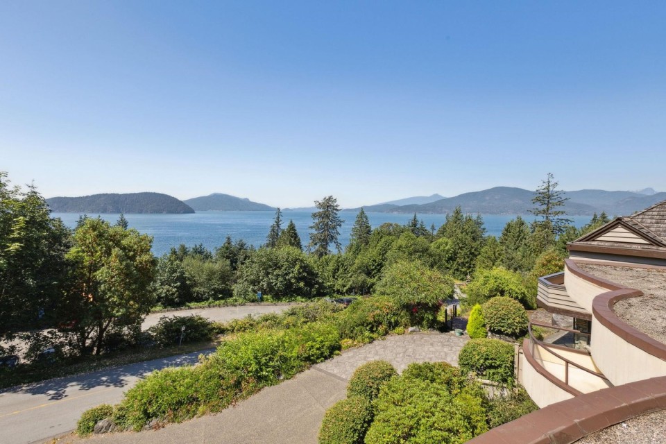 Photo 4 at 80 Tidewater Way, Lions Bay, West Vancouver