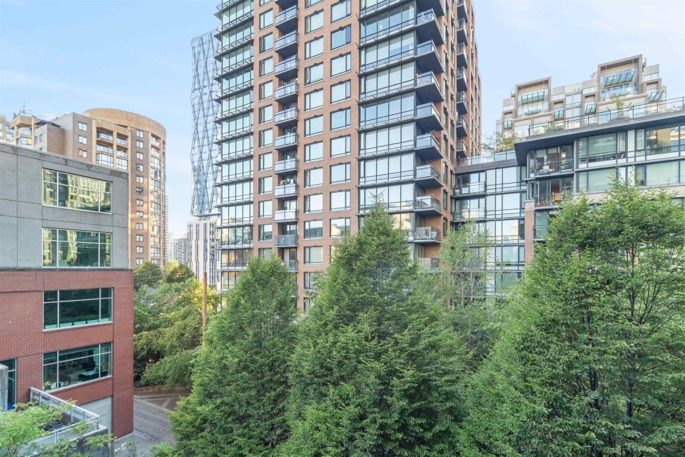 Photo 23 at 602 - 1055 Homer Street, Yaletown, Vancouver West