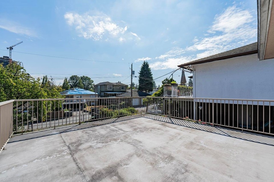 Photo 21 at 564 W 64th Avenue, Marpole, Vancouver West