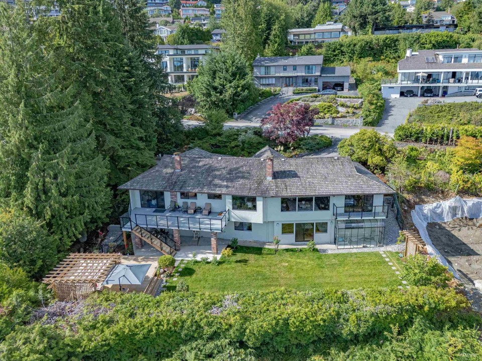 Photo 2 at 1418 Bramwell Road, Chartwell, West Vancouver