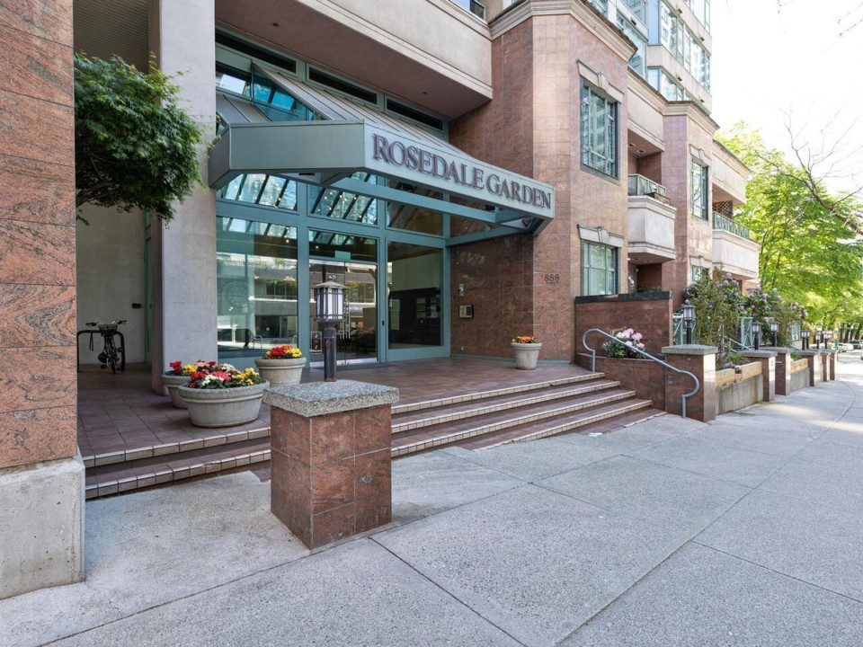 Photo 21 at 888 Hamilton Street, Downtown VW, Vancouver West