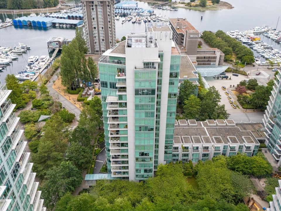 Photo 25 at 601 - 1650 Bayshore Drive, Coal Harbour, Vancouver West