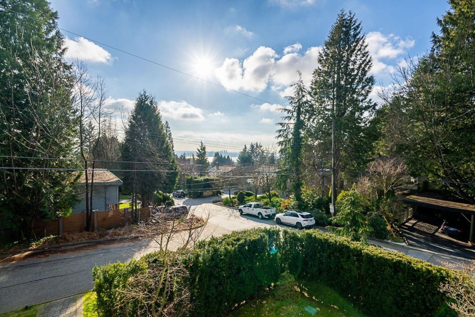 Photo 26 at 314 E Carisbrooke Road, Upper Lonsdale, North Vancouver