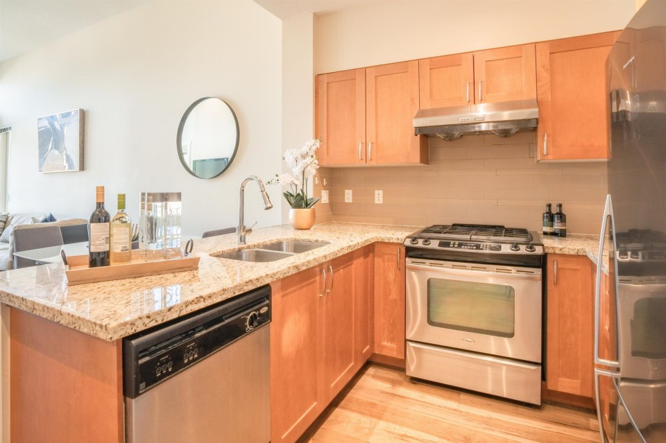 Photo 6 at 409 - 2601 Whiteley Court, Lynn Valley, North Vancouver