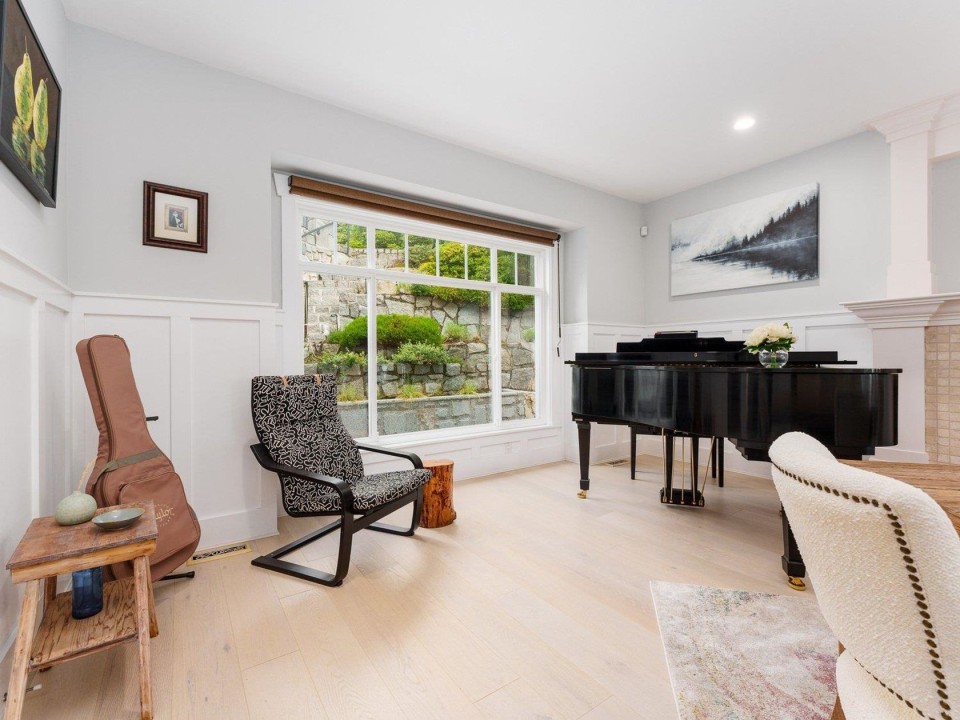 Photo 12 at 4125 Saint Albans Avenue, Upper Lonsdale, North Vancouver