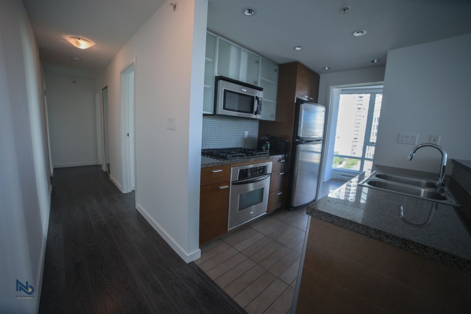 Photo 5 at 906 - 980 Cooperage Way, Yaletown, Vancouver West