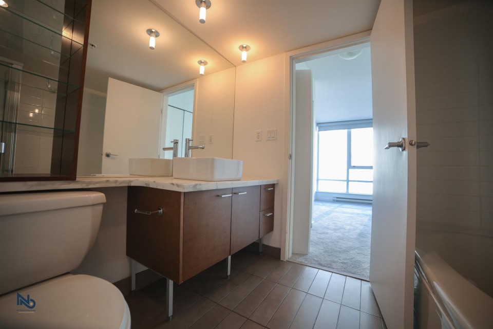 Photo 14 at 906 - 980 Cooperage Way, Yaletown, Vancouver West