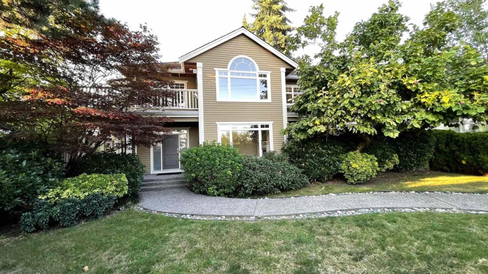 Photo 2 at 2437 Kings Avenue, Dundarave, West Vancouver